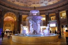 Fountain in Palette Town, Odaiba